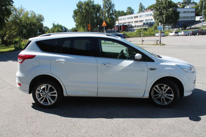 390679-10 Ford Kuga 2.0 TDCI AWD (163HK) - 14