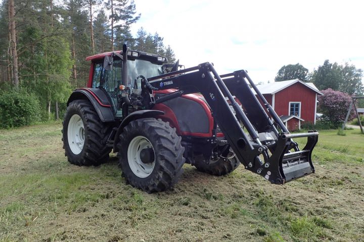 354370-7 Valtra T171 Hitech