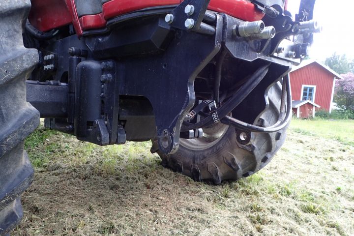 354370-8 Valtra T171 Hitech