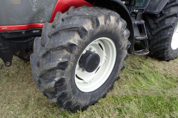 354370-18 Valtra T171 Hitech