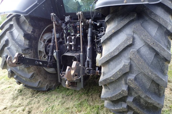 354370-25 Valtra T171 Hitech
