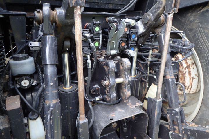 354370-28 Valtra T171 Hitech