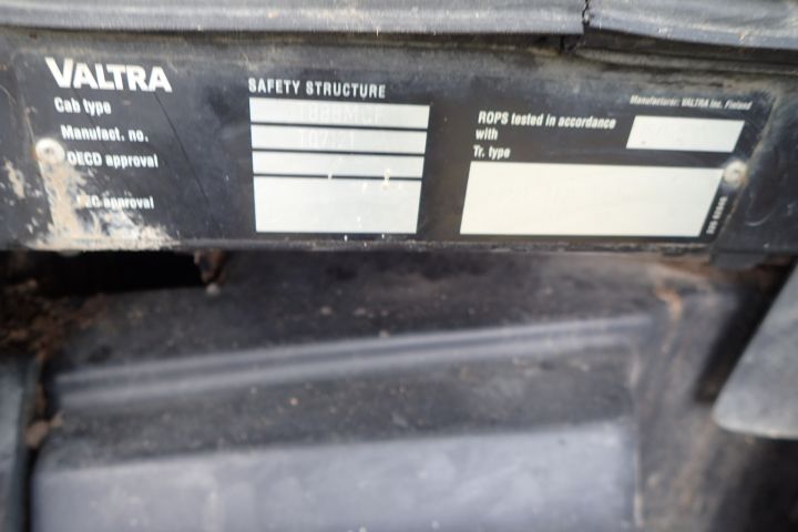 354370-32 Valtra T171 Hitech