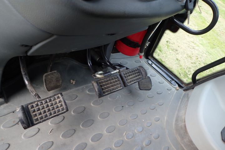 354370-35 Valtra T171 Hitech