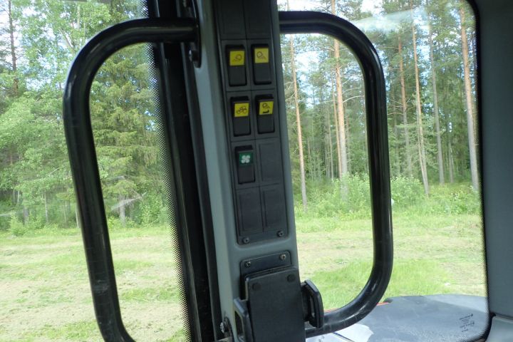 354370-40 Valtra T171 Hitech