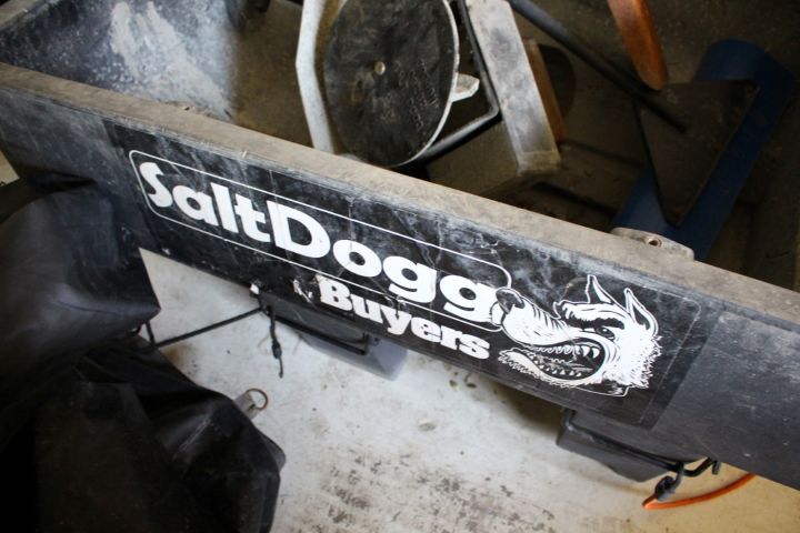 380840-6 Snöblad och sandspridare för montage på bil