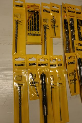 378217-2 Dewalt borr olika storlekar. FRI FRAKT!