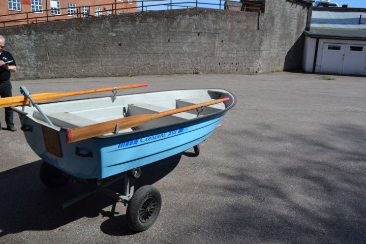 392357-1 Motor boat