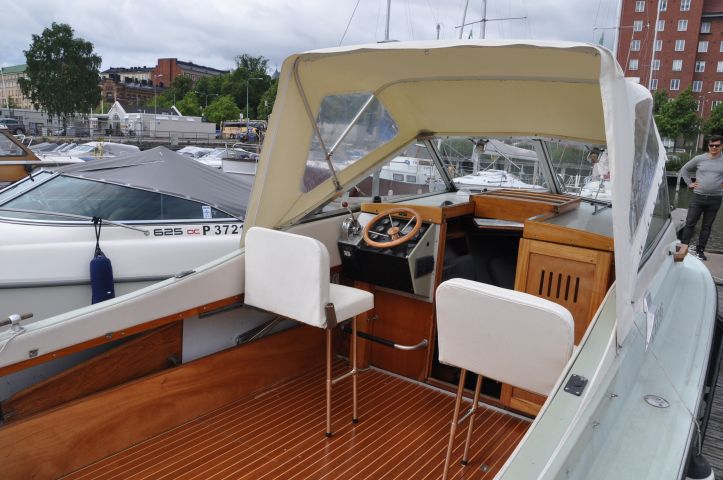 392706-10 Coronet 24 Weekender