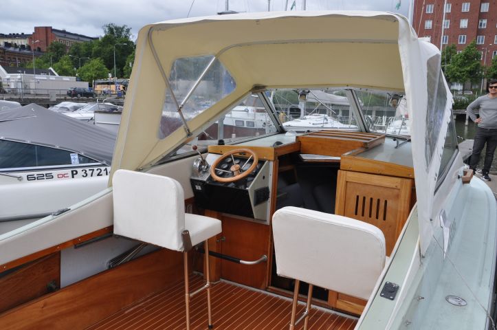 392706-9 Coronet 24 Weekender