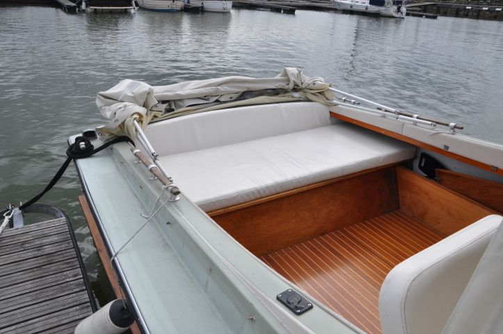 392706-11 Coronet 24 Weekender