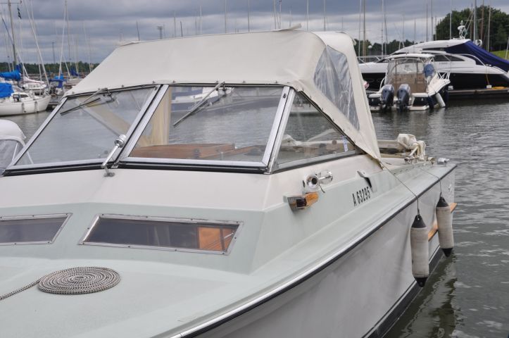 392706-12 Coronet 24 Weekender