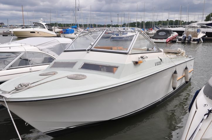 392706-1 Coronet 24 Weekender