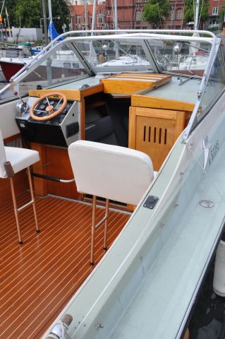 392706-17 Coronet 24 Weekender