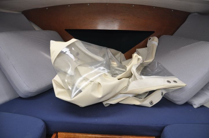 392706-22 Coronet 24 Weekender