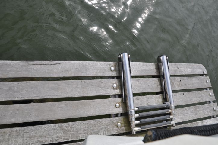 392706-25 Coronet 24 Weekender