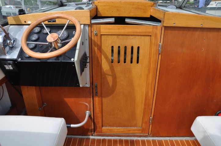 392706-27 Coronet 24 Weekender