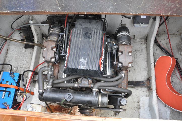 392706-28 Coronet 24 Weekender