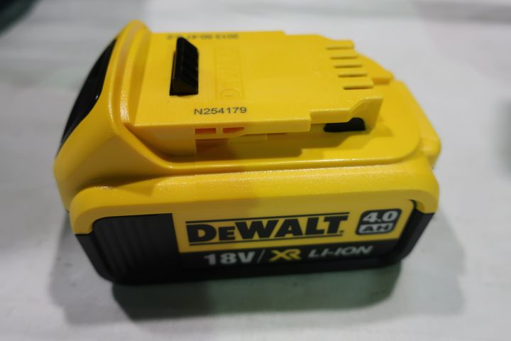 378112-5 Dewalt impact drilling machine DCD795M2-QW