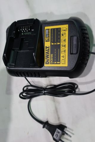 378112-7 Dewalt impact drilling machine DCD795M2-QW