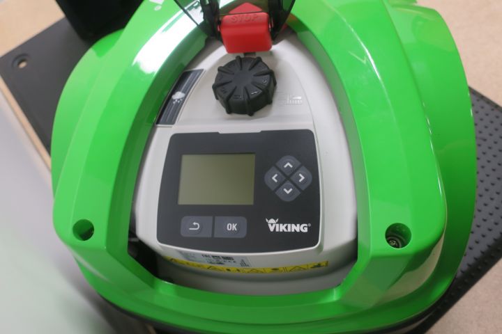 393108-4 Robotic mower Viking iMow MI 422.0 P