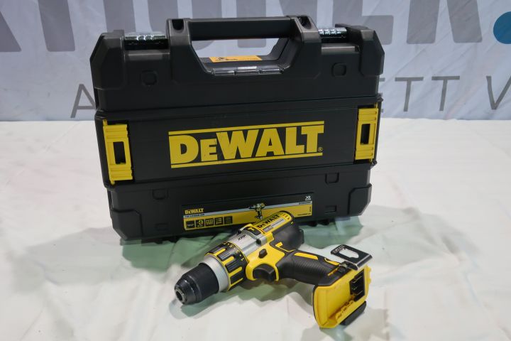 393238-1 DeWalt DRILLING SCREWDRIVER DCD995NT-XJ