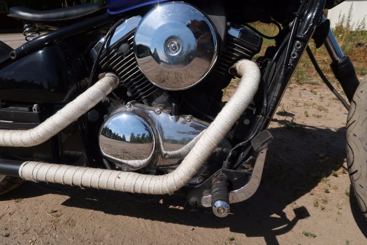 393311-3 Kawasaki VN800 "Bobber"