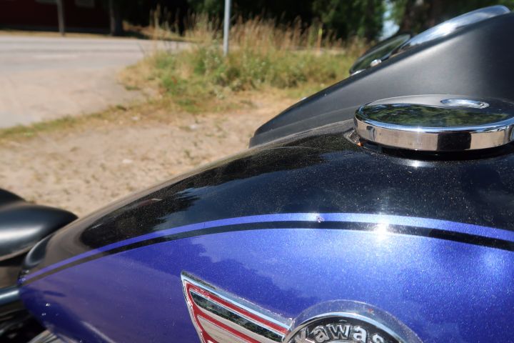 393311-6 Kawasaki VN800 "Bobber"