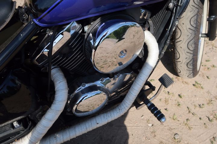 393311-8 Kawasaki VN800 "Bobber"