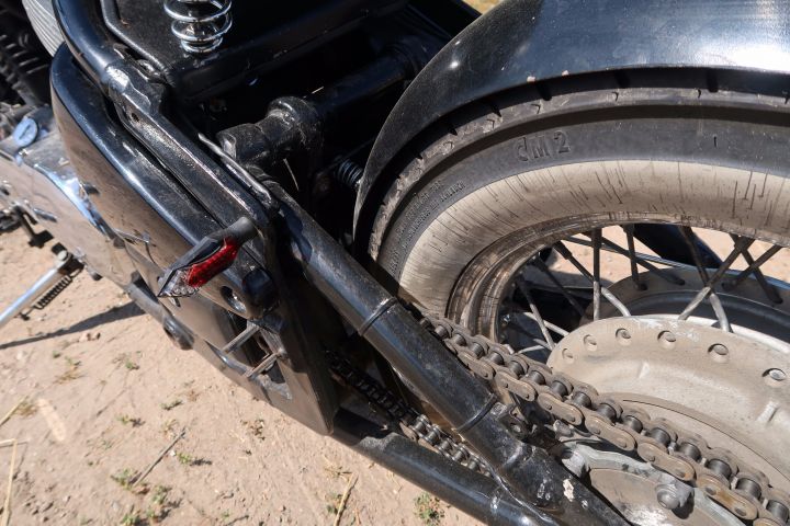 393311-18 Kawasaki VN800 "Bobber"