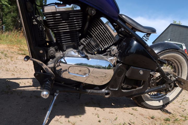 393311-20 Kawasaki VN800 "Bobber"