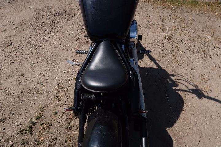 393311-21 Kawasaki VN800 "Bobber"