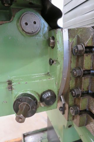 374483-6 Verktygsfräs Hermle UWF 700