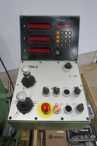 374483-8 Verktygsfräs Hermle UWF 700