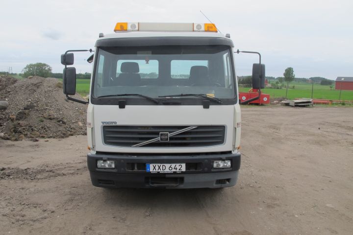 394025-2 Volvo FL 220