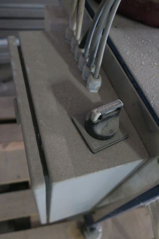 351743-8 List cutter, round with accompanying table