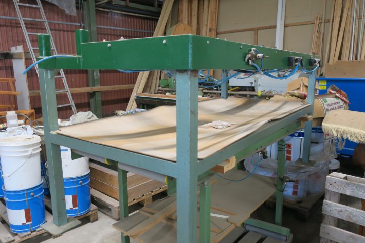 351743-13 List cutter, round with accompanying table