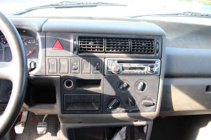395196-13 VW Transporter T4 2.5 TDI Pickup, dragkrok, 88hk.-03