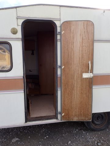 326715-36 POLARVAGNEN POLAR 530 S Reg: JFK262