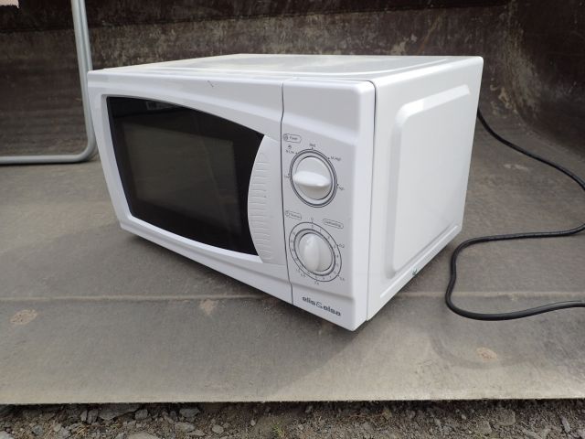 326723-3 Microwave Elis & Elsa