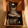 261210-1 NY Grubs Snowline MID 8.5 Neoprene boot STRL 41