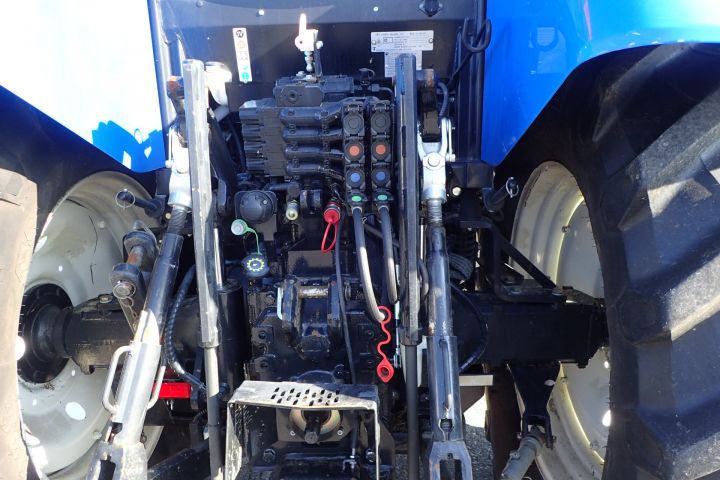 354443-16 New Holland T7.185 with Q66 loader