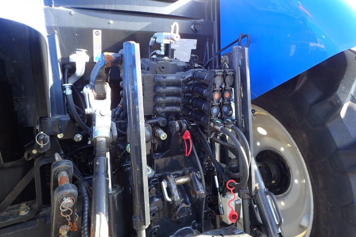 354443-19 New Holland T7.185 with Q66 loader