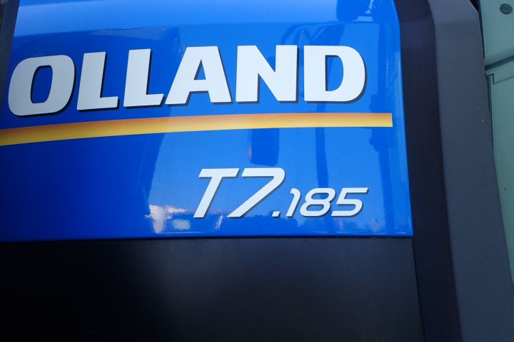354443-21 New Holland T7.185 with Q66 loader