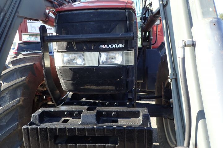 354444-12 Case IH Maxxum MX150 with loader