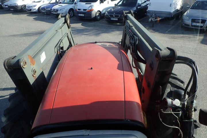 354444-29 Case IH Maxxum MX150 with loader
