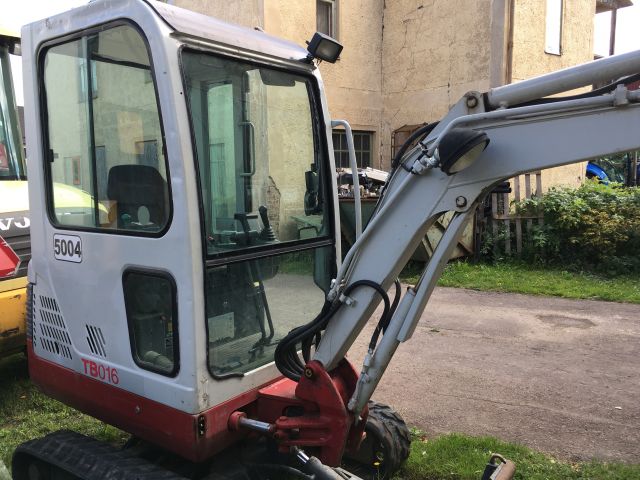 396670-9 Minidigger Takeuchi TB 016  2008