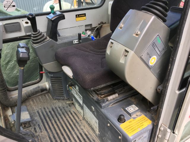 396670-16 Minidigger Takeuchi TB 016  2008