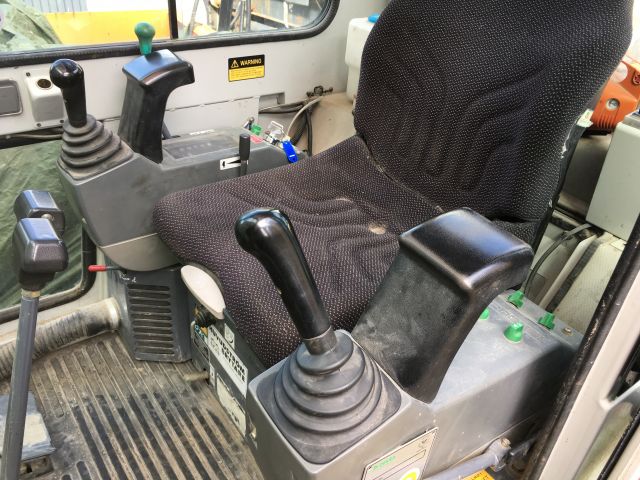 396670-17 Minidigger Takeuchi TB 016  2008