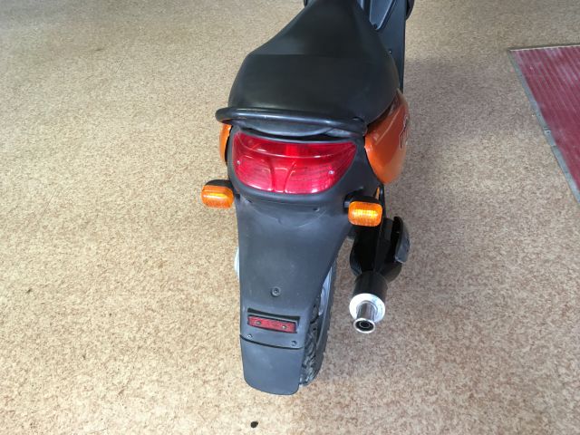 396675-2 Moped Peugeot Trekker